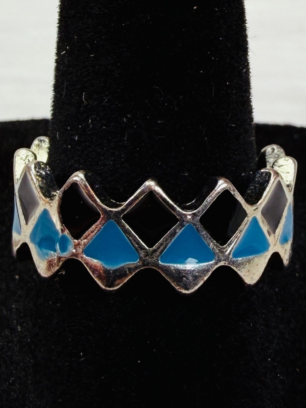 Unisex Silvertone and blue southwestern style size 9 band ring